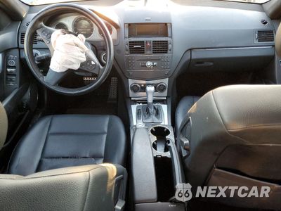 Zdjęcie 8 z 12 samochodu: 2008 MERCEDES-BENZ C 300 VIN:WDDGF54X88R015988 - miniatura