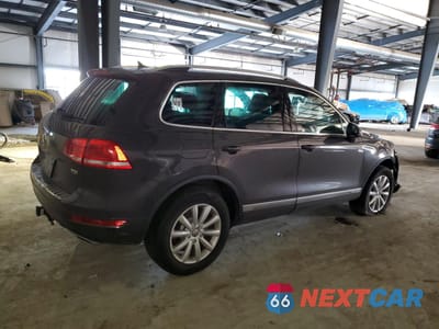 Trzecie zdjęcie samochodu z tyłu: 2011 VOLKSWAGEN TOUAREG V6 TDI VIN:WVGFK9BP0BD004463 - miniatura