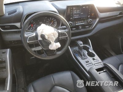 Zdjęcie 8 z 16 samochodu: 2020 TOYOTA HIGHLANDER XLE VIN:5TDGZRBH8LS009235 - miniatura