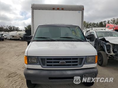 Piąte zdjęcie samochodu w środku: 2003 FORD ECONOLINE E350 SUPER DUTY CUTAWAY VAN VIN:1FDWE35L63HB83082 - miniatura