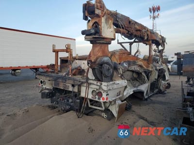Trzecie zdjęcie samochodu z tyłu: 2019 FREIGHTLINER M2 106 MEDIUM DUTY VIN:3ALDCXFC1KDKP2882 - miniatura