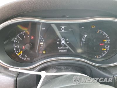 Zdjęcie 9 z 17 samochodu: 2017 JEEP GRAND CHEROKEE LAREDO VIN:1C4RJFAG1HC900001 - miniatura