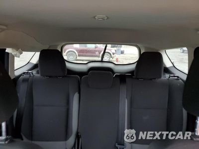 Zdjęcie 10 z 16 samochodu: 2013 FORD ESCAPE S VIN:1FMCU0F70DUB17612 - miniatura