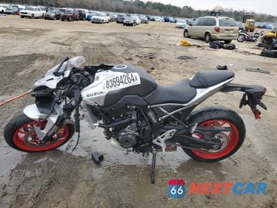 Trzecie zdjęcie samochodu z tyłu: 2024 SUZUKI GSX800 F VIN:JS1EM13B2R7103965 - miniatura