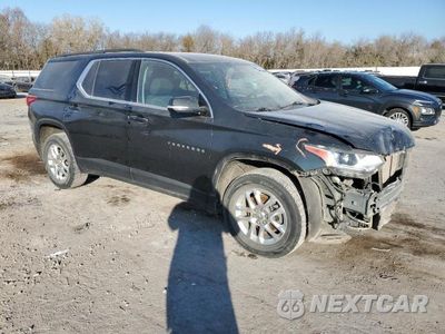 Czwarte zdjęcie samochodu z boku: 2020 CHEVROLET TRAVERSE LT VIN:1GNERGKW3LJ231969 - miniatura