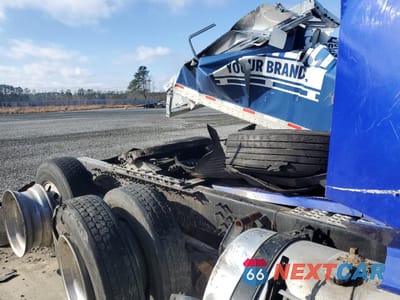 Zdjęcie 6 z 10 samochodu: 2020 VOLVO VN VNL VIN:4V4NC9EH5LN238521 - miniatura