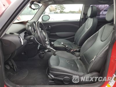 Zdjęcie 7 z 13 samochodu: 2009 MINI COOPER VIN:WMWMF33549TU70792 - miniatura