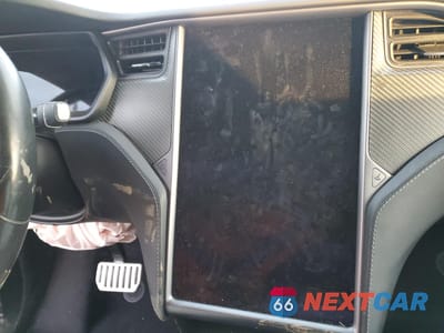 Zdjęcie 9 z 14 samochodu: 2020 TESLA MODEL X VIN:5YJXCAE4XLF237575 - miniatura