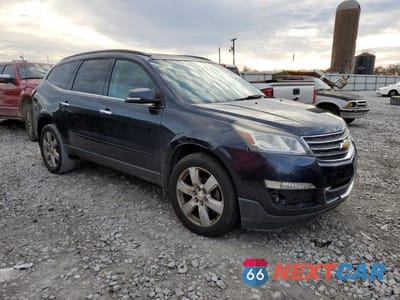 Czwarte zdjęcie samochodu z boku: 2016 CHEVROLET TRAVERSE LT VIN:1GNKRGKD3GJ315149 - miniatura