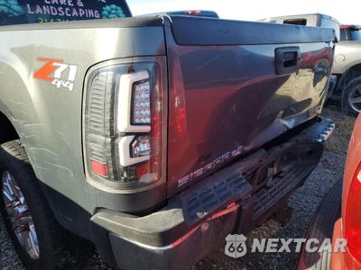 Zdjęcie 6 z 14 samochodu: 2011 GMC SIERRA K2500 SLT VIN:1GT121C83BF210274 - miniatura