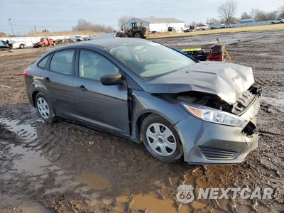 Czwarte zdjęcie samochodu z boku: 2015 FORD FOCUS S VIN:1FADP3E29FL260435 - miniatura