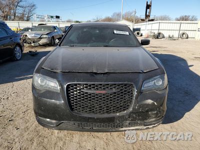 Piąte zdjęcie samochodu w środku: 2021 CHRYSLER 300 S VIN:2C3CCABG3MH525760 - miniatura