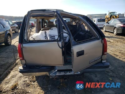 Zdjęcie 6 z 13 samochodu: 1999 CHEVROLET SUBURBAN K1500 VIN:1GNFK16R9XJ570798 - miniatura