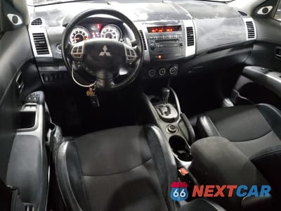 Zdjęcie 8 z 17 samochodu: 2011 MITSUBISHI OUTLANDER SE VIN:JA4JT3AWXBU037417 - miniatura