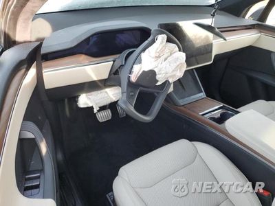 Zdjęcie 8 z 13 samochodu: 2024 TESLA MODEL X VIN:7SAXCBE53RF441483 - miniatura