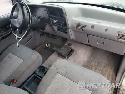 Zdjęcie 8 z 13 samochodu: 1994 MAZDA B3000 CAB PLUS VIN:4F4CR16U5RTM25204 - miniatura