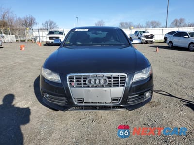 Piąte zdjęcie samochodu w środku: 2010 AUDI S4 PRESTIGE VIN:WAUKGAFL8AA112033 - miniatura