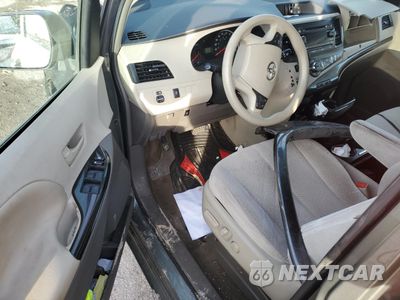 Zdjęcie 8 z 13 samochodu: 2013 TOYOTA SIENNA LE VIN:5TDJK3DC7DS060543 - miniatura