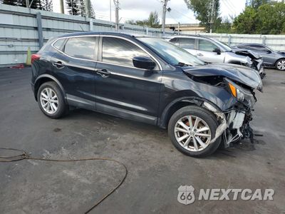 Czwarte zdjęcie samochodu z boku: 2018 NISSAN ROGUE SPORT S VIN:JN1BJ1CPXJW103559 - miniatura