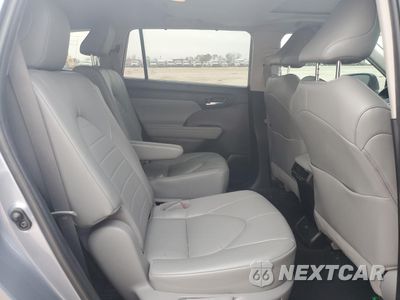 Zdjęcie 12 z 14 samochodu: 2022 TOYOTA HIGHLANDER XLE VIN:5TDGZRAHXNS105808 - miniatura