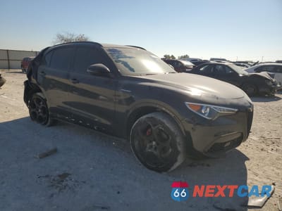 Czwarte zdjęcie samochodu z boku: 2022 ALFA ROMEO STELVIO TI VIN:ZASPAKBN0N7D45728 - miniatura
