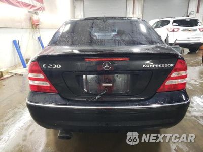 Zdjęcie 6 z 12 samochodu: 2005 MERCEDES-BENZ C 230K SPORT SEDAN VIN:WDBRF40J15F724708 - miniatura