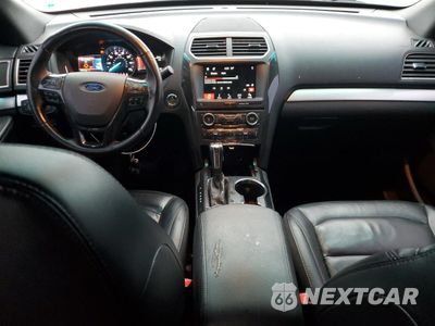 Zdjęcie 8 z 16 samochodu: 2017 FORD EXPLORER XLT VIN:1FM5K8D88HGA69208 - miniatura