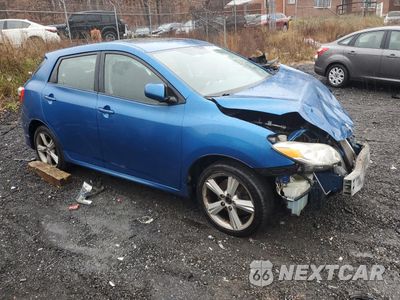 Czwarte zdjęcie samochodu z boku: 2009 TOYOTA COROLLA MATRIX S VIN:2T1LE40E59C008812 - miniatura