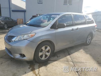 2014 TOYOTA SIENNA 5TDZK3DC4ES444171 - główne zdjęcie licytacji z USA - miniatura