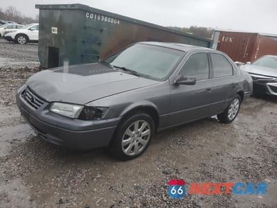 1997 TOYOTA CAMRY CE 4T1BG22K7VU183634 - główne zdjęcie licytacji z USA - miniatura