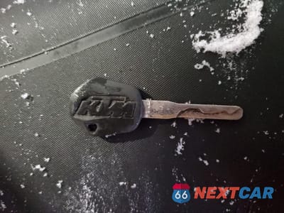 Zdjęcie 8 z 10 samochodu: 2022 KTM 390 DUKE VIN:MD2JPJ402NC252011 - miniatura