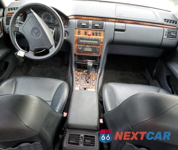 Zdjęcie 8 z 12 samochodu: 1999 MERCEDES-BENZ E 320 VIN:WDBJF65H1XA937396 - miniatura