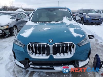 Piąte zdjęcie samochodu w środku: 2023 BMW X1 XDRIVE28I VIN:WBX73EF04P5X95869 - miniatura
