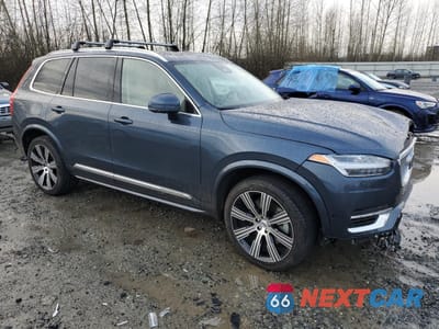 Czwarte zdjęcie samochodu z boku: 2024 VOLVO XC90 ULTIMATE VIN:YV4H60LFXR1160120 - miniatura