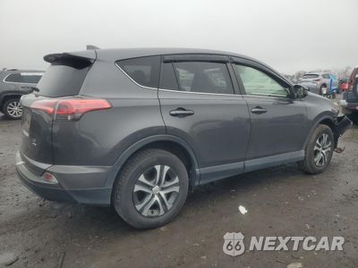 Trzecie zdjęcie samochodu z tyłu: 2017 TOYOTA RAV4 LE VIN:JTMBFREV2HJ714461 - miniatura