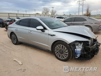 Czwarte zdjęcie samochodu z boku: 2024 HYUNDAI SONATA HYBRID VIN:KMHL54JJ7RA087069 - miniatura