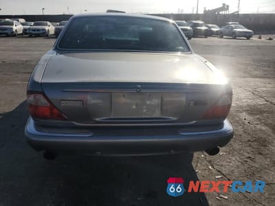 Zdjęcie 6 z 12 samochodu: 2002 JAGUAR XJR VIN:SAJDA15B12MF49401 - miniatura