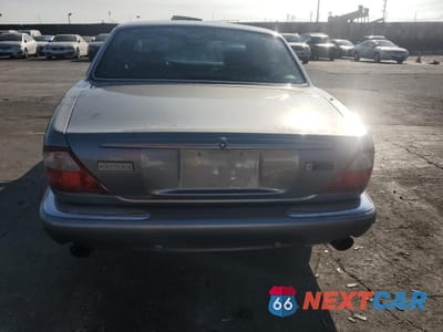 Zdjęcie 6 z 14 samochodu: 2002 JAGUAR XJR VIN:SAJDA15B12MF49401 - miniatura