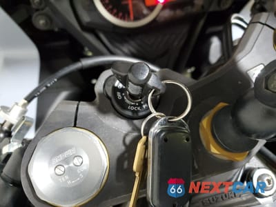 Zdjęcie 8 z 12 samochodu: 2023 SUZUKI GSX-R750 VIN:JS1GR7MA7P7101306 - miniatura
