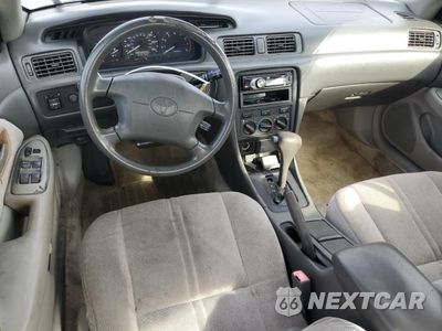 Zdjęcie 8 z 13 samochodu: 2000 TOYOTA CAMRY CE VIN:4T1BG22K4YU660640 - miniatura