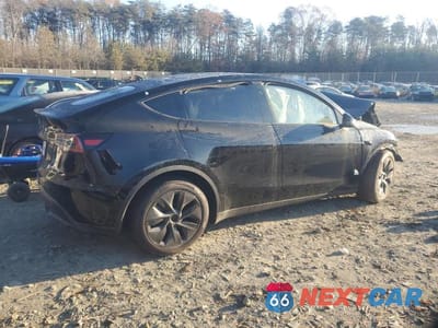 Trzecie zdjęcie samochodu z tyłu: 2024 TESLA MODEL Y VIN:7SAYGDEE1RA322705 - miniatura