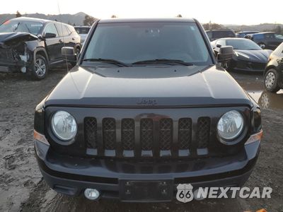 Piąte zdjęcie samochodu w środku: 2015 JEEP PATRIOT SPORT VIN:1C4NJPBA8FD341830 - miniatura
