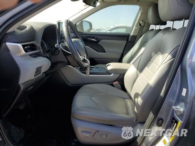 Zdjęcie 7 z 14 samochodu: 2022 TOYOTA HIGHLANDER XLE VIN:5TDGZRAHXNS105808 - miniatura