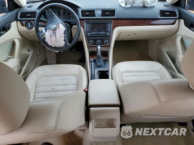 Zdjęcie 8 z 14 samochodu: 2012 VOLKSWAGEN PASSAT SEL VIN:1VWCN7A36CC002044 - miniatura