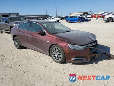 Czwarte zdjęcie samochodu z boku: 2018 BUICK REGAL PREFERRED VIN:W04GL6SX7J1160952 - miniatura