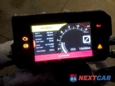 Zdjęcie 7 z 10 samochodu: 2022 KTM 390 DUKE VIN:MD2JPJ402NC252011 - miniatura