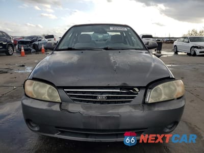 Piąte zdjęcie samochodu w środku: 2003 KIA SPECTRA BASE VIN:KNAFB121835264507 - miniatura