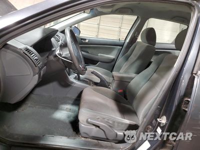 Zdjęcie 7 z 14 samochodu: 2003 HONDA ACCORD LX VIN:1HGCM56363A132311 - miniatura