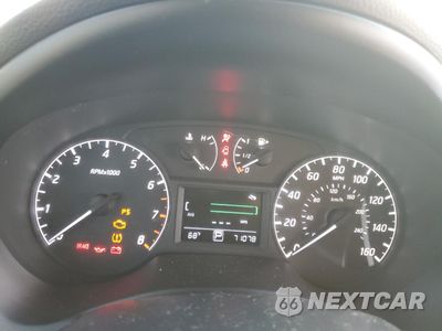 Zdjęcie 9 z 11 samochodu: 2017 NISSAN SENTRA S VIN:3N1AB7AP3HY368969 - miniatura