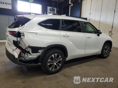 Trzecie zdjęcie samochodu z tyłu: 2023 TOYOTA HIGHLANDER L VIN:5TDKDRAH9PS009065 - miniatura